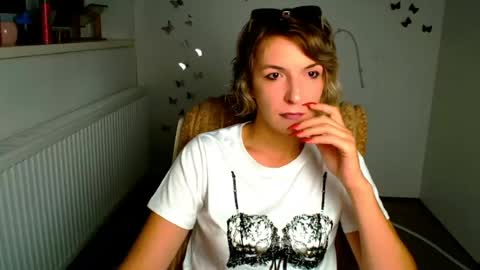 Snapshot of mishelle_blondie chatting on July 2026 05:42:02 AM Mishelle online show from July 2026 05:42:02 AM
