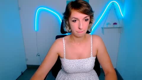 Snapshot of mishelle_blondie chatting on July 2026 11:46:02 AM Mishelle online show from July 2026 11:46:02 AM
