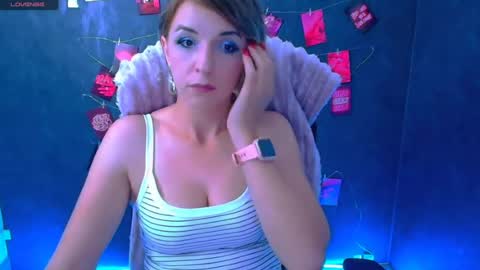Snapshot of mishelle_blondie chatting on July 2026 04:11:02 PM Mishelle online show from July 2026 04:11:02 PM