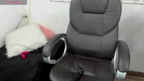 Mishka online show from February 2026 11:01:01 PM