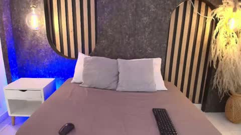 Antonella online show from September 2025 12:10:01 PM