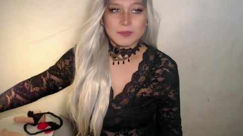miss_4cuck_ online show from June 2026 09:46:02 AM