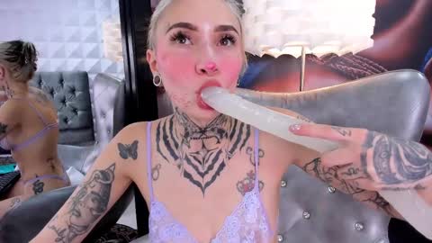 Snapshot of miss___angel chatting on February 2025 05:58:02 PM miss___angel online show from February 2025 05:58:02 PM