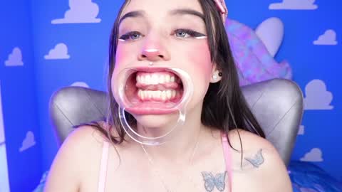 Snapshot of miss___sara chatting on February 2025 10:20:01 PM Sara online show from February 2025 10:20:01 PM