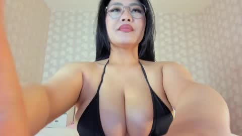 Snapshot of miss_asia_one chatting on May 2026 08:30:02 AM Aiza online show from May 2026 08:30:02 AM