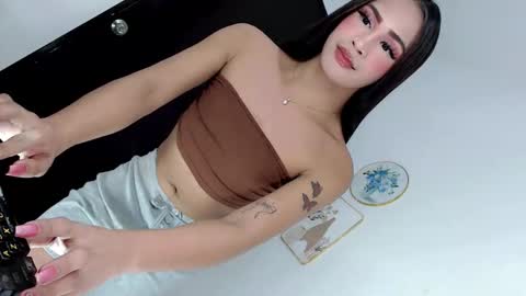 Snapshot of miss_azumix chatting on May 2026 02:44:02 PM AZUMI online show from May 2026 02:44:02 PM