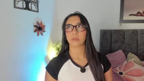 Snapshot of miss_brunette_ chatting on June 2026 04:00:02 AM lucy 3 online show from June 2026 04:00:02 AM