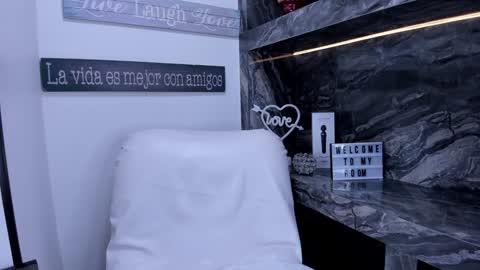 Danika online show from February 2025 10:59:01 AM