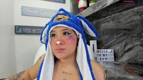 Danika online show from October 2025 11:00:01 AM