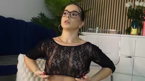 Snapshot of miss_denisse chatting on November 2025 08:46:02 PM Denise online show from November 2025 08:46:02 PM