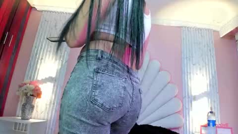 miss_evans_ online show from March 2026 02:56:01 PM