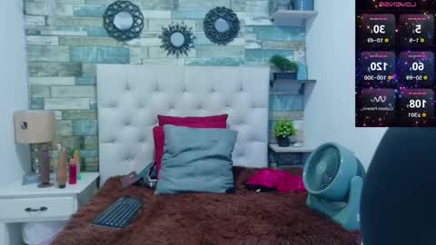 miss_evans_ online show from May 2026 02:38:02 PM