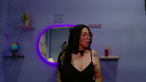 Snapshot of miss_evans_ chatting on June 2026 09:41:02 PM miss_evans_ online show from June 2026 09:41:02 PM
