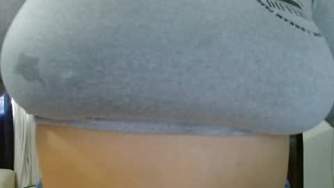 Snapshot of miss_evoleth2 chatting on May 2026 12:33:01 PM Miss Evoleth online show from May 2026 12:33:01 PM
