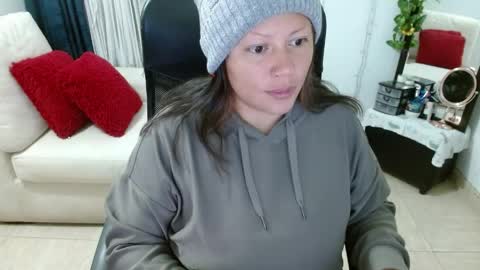 Snapshot of miss_evoleth2 chatting on May 2026 08:44:02 AM Miss Evoleth online show from May 2026 08:44:02 AM
