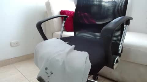 Snapshot of miss_evoleth2 chatting on May 2026 02:46:01 PM Miss Evoleth online show from May 2026 02:46:01 PM
