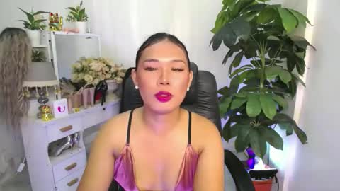 miss_fhakarat online show from October 2025 05:57:01 PM