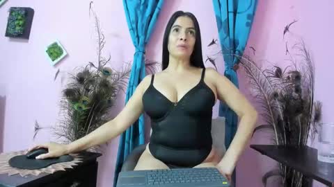 Monica Patricia online show from October 2025 10:16:02 AM