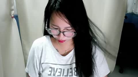 Snapshot of miss_honeyxxx chatting on June 2026 01:52:02 AM miss_honeyxxx online show from June 2026 01:52:02 AM
