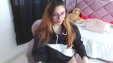 Snapshot of miss_issaa chatting on October 2025 08:39:01 PM Isabella online show from October 2025 08:39:01 PM