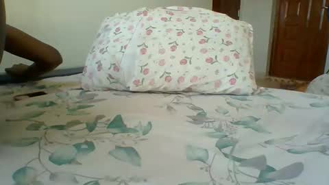 Snapshot of miss_kiki7 chatting on December 2025 12:54:01 PM kiki online show from December 2025 12:54:01 PM