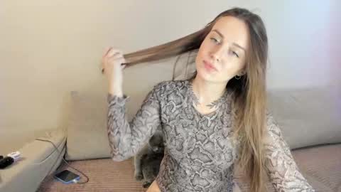 Snapshot of miss_kitty13 chatting on May 2026 02:39:01 AM Kitty online show from May 2026 02:39:01 AM