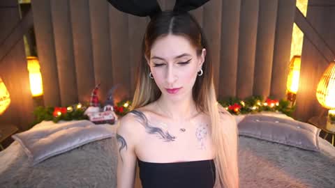   online show from December 2024 07:15:02 AM