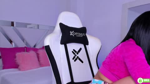   online show from January 2025 07:00:02 PM