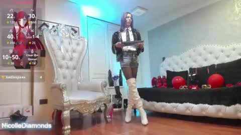 Miss Nicole online show from April 2026 01:12:01 PM