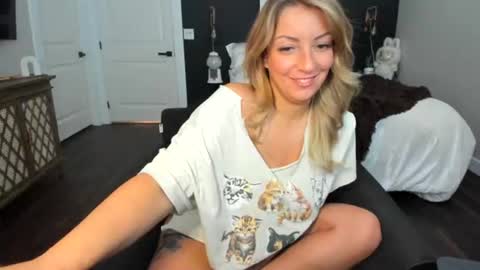 Snapshot of miss_nina_og chatting on July 2026 07:57:01 PM Miss nina online show from July 2026 07:57:01 PM