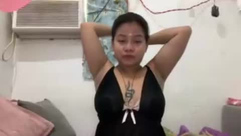 Snapshot of miss_peachyxxx chatting on July 2026 08:17:02 AM Lyn online show from July 2026 08:17:02 AM