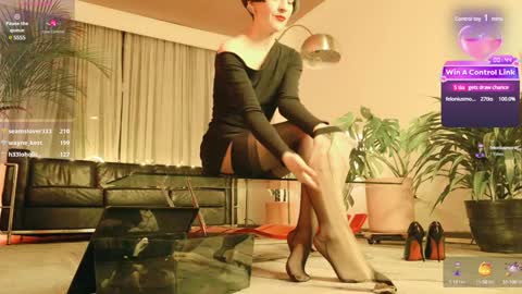 Snapshot of miss_satori_rose chatting on January 2025 04:29:01 AM Satori Rose online show from January 2025 04:29:01 AM