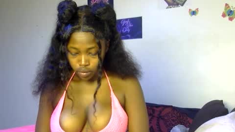 Snapshot of miss_sexyyy chatting on October 2025 01:45:02 PM miss_sexyyy online show from October 2025 01:45:02 PM