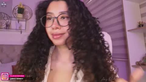 Amy Olivera online show from December 2025 12:54:01 PM