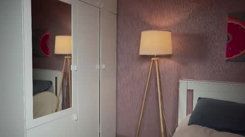 Snapshot of miss_sweetdream chatting on February 2026 02:43:01 PM Emily online show from February 2026 02:43:01 PM