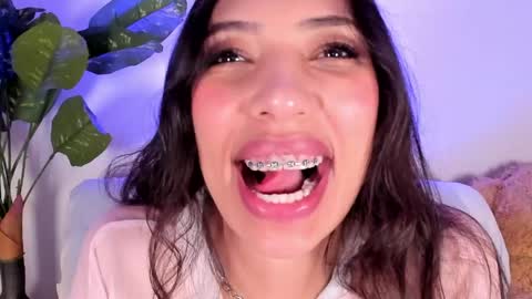 Miss Veronica online show from April 2026 01:53:02 PM