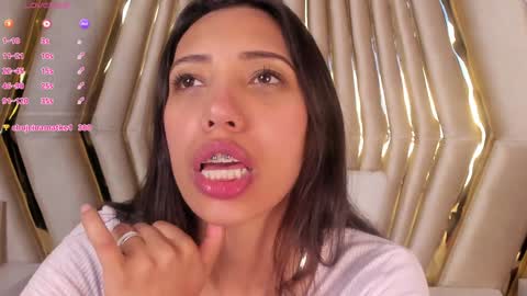 Snapshot of miss_veronicaa chatting on December 2024 05:58:02 PM Veronica summer 7AM to 1500 PM hour GMT-5 online show from December 2024 05:58:02 PM