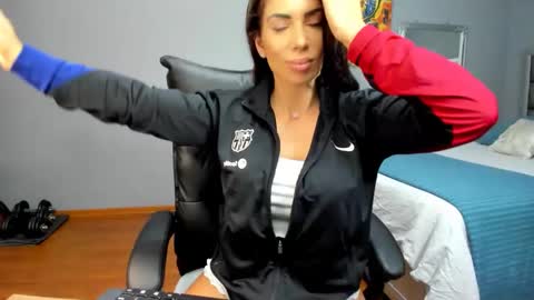 Alesyamuscledoll online show from January 2025 08:30:01 PM