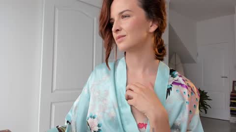 Alexandra Thorn online show from March 2026 08:33:01 AM