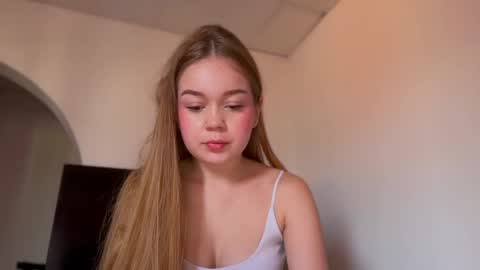 Ameliahs online show from September 2025 12:16:01 PM