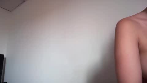 Ameliahs online show from September 2025 01:04:01 PM