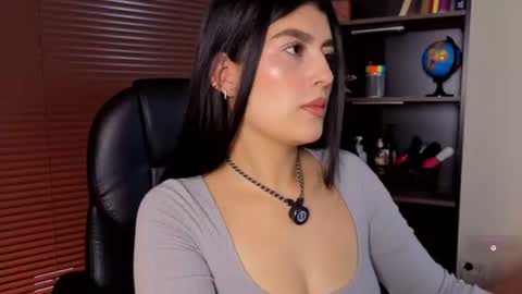 Laura online show from July 2026 01:17:01 PM