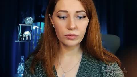 Snapshot of missbeverlymills chatting on April 2026 10:53:02 AM The divine Beverly online show from April 2026 10:53:02 AM