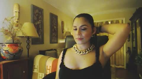 Snapshot of missbrownx chatting on May 2026 05:48:01 AM Brownie -P online show from May 2026 05:48:01 AM