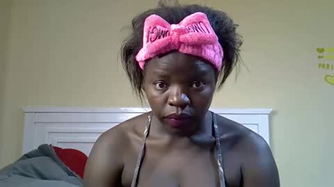 misscandy352_ online show from March 2026 01:00:02 AM