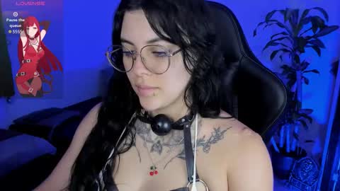 Missy Charlottte.  Hey remember to give me a thumbs up ty online show from October 2025 04:05:01 AM