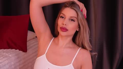 Snapshot of missclairee chatting on May 2026 07:07:02 PM Claire online show from May 2026 07:07:02 PM