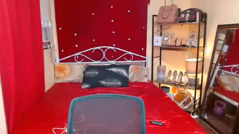 Snapshot of missdominantbigcockx chatting on November 2025 10:36:01 AM missdominantbigcockx online show from November 2025 10:36:01 AM