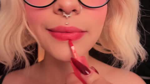 Snapshot of misselektra__ chatting on March 2025 04:51:02 AM ELEKTRA online show from March 2025 04:51:02 AM