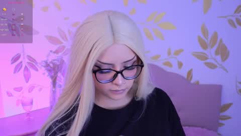 Snapshot of misselektra__ chatting on September 2025 04:12:02 AM ELEKTRA online show from September 2025 04:12:02 AM